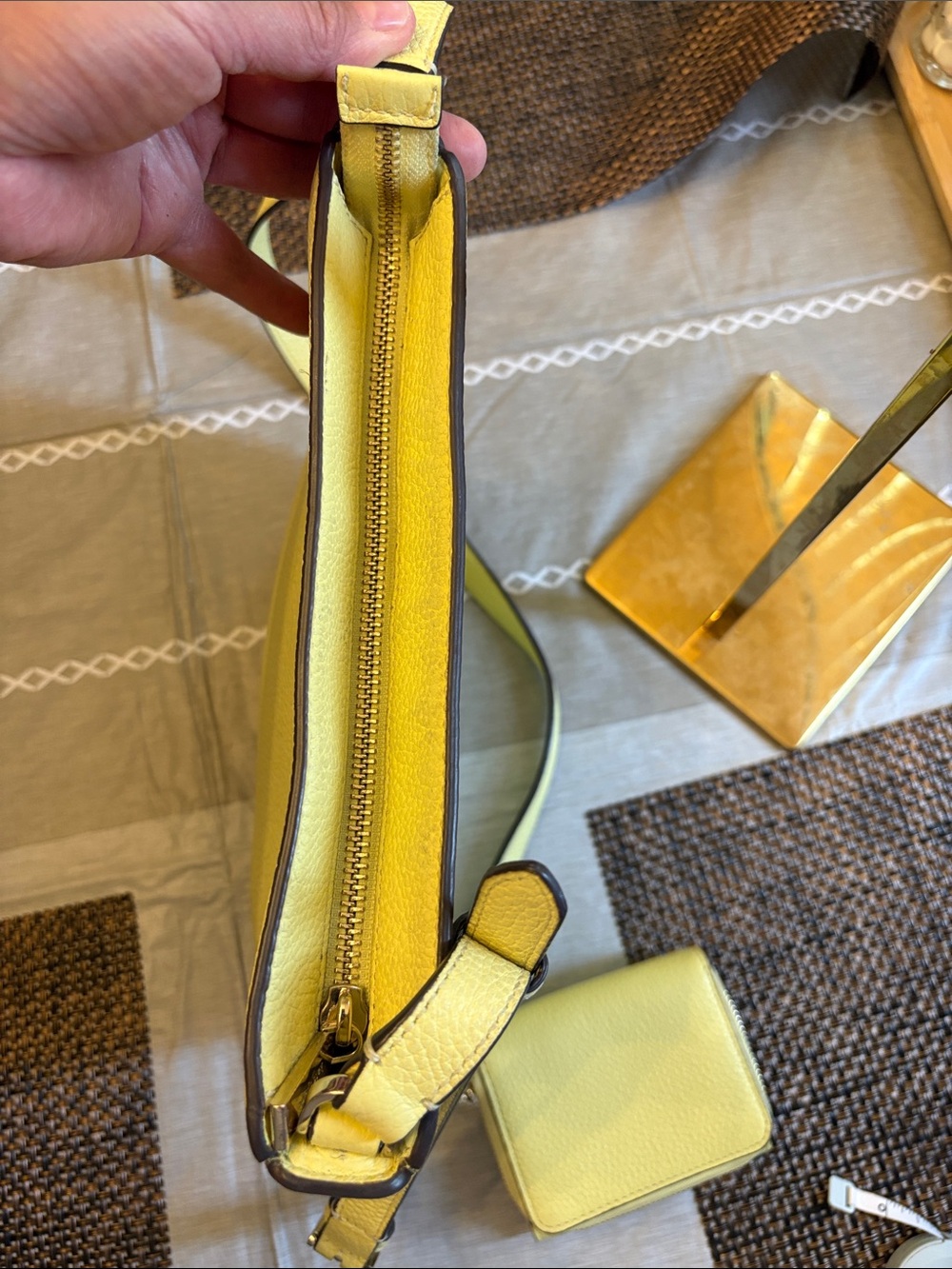 kate spade pastel lemon yellow pebbled leather crossbody w matching wallet set - Picture 10 of 10